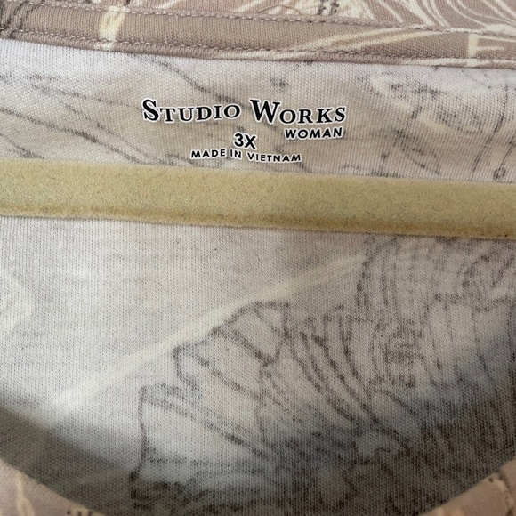 ✔️ Studio Works, Taupe Floral Print, Woman 3X Plus, EUC - Picture 4 of 9